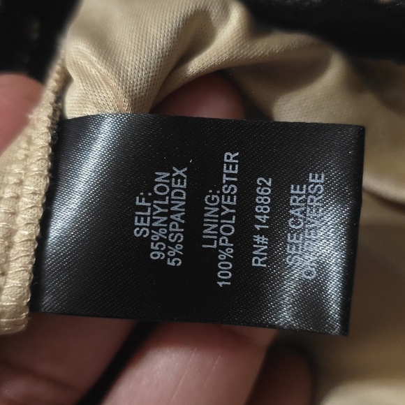 Torrid Stretch Lace  High Neck Tank Deep Black  Size 2X 18/20 NWT - Picture 9 of 9